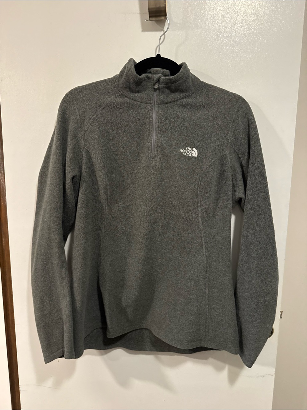 The North Face Women’s 1/4 Zip Up Fleece Pullover Gray Black Size Medium